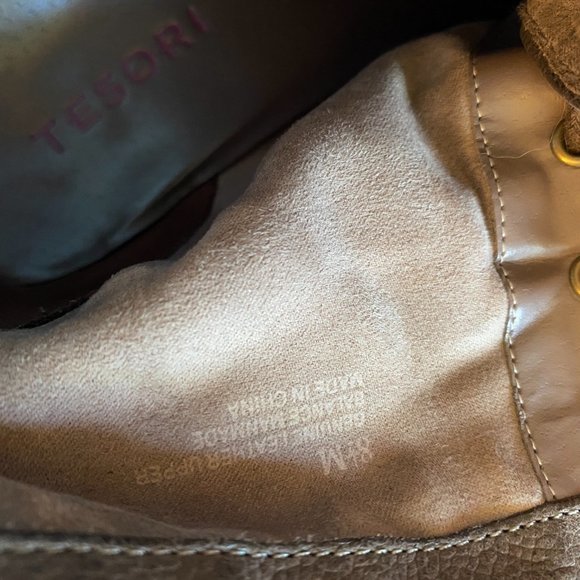 TESORI Oxford Wedge Ankle Bootie 8.5 - Picture 5 of 5